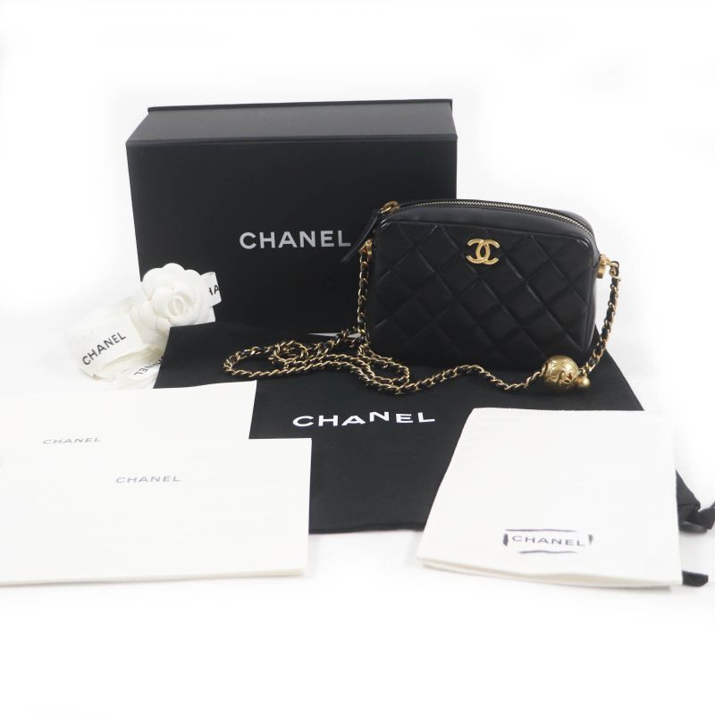 CHANEL As3258 Matelasse Coco Mark Chain Shoulder Bag / Camera Bag Lambskin