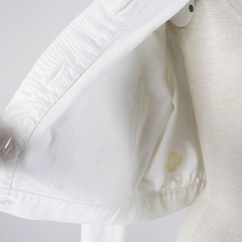 CHANEL P70204 Cotton Coco Mark Button Camellia Embossed Cropped Denim Jacket