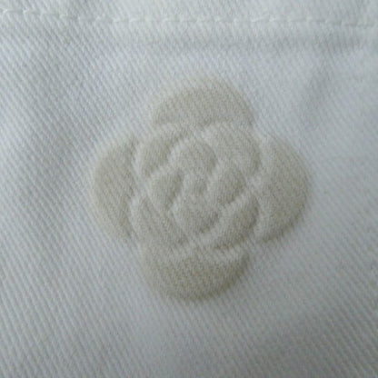 CHANEL P70204 Cotton Coco Mark Button Camellia Embossed Cropped Denim Jacket