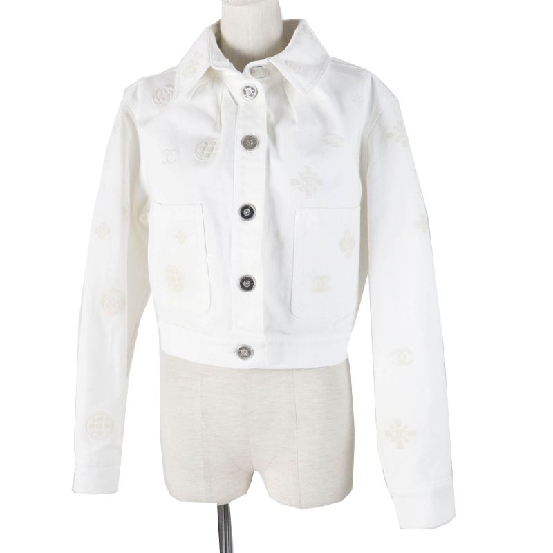 CHANEL P70204 Cotton Coco Mark Button Camellia Embossed Cropped Denim Jacket