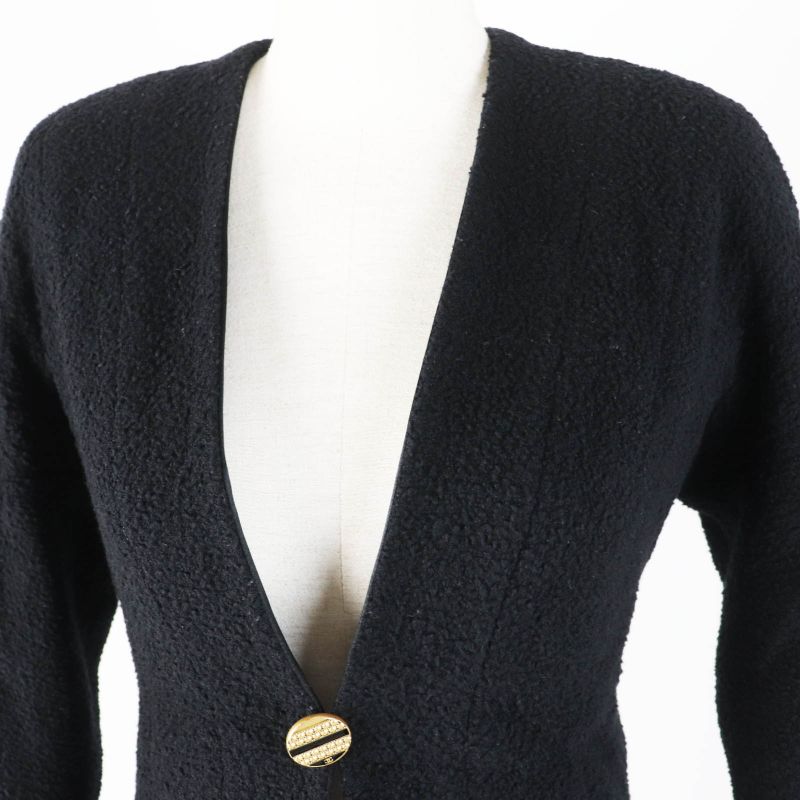 CHANEL 19A P61936 Wool Silk Single Color Tweed Collarless Jacket With Coco Mark