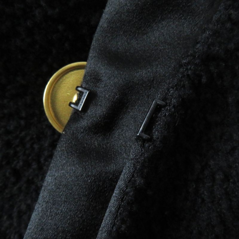 CHANEL 19A P61936 Wool Silk Single Color Tweed Collarless Jacket With Coco Mark