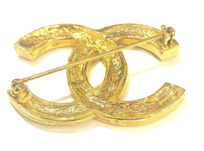 Chanel Rhinestone Brooch : B3194