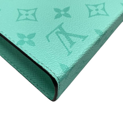 Louis Vuitton Wallet Taiga Llama Gaston Wearable Wallet M30934 Vert Miami