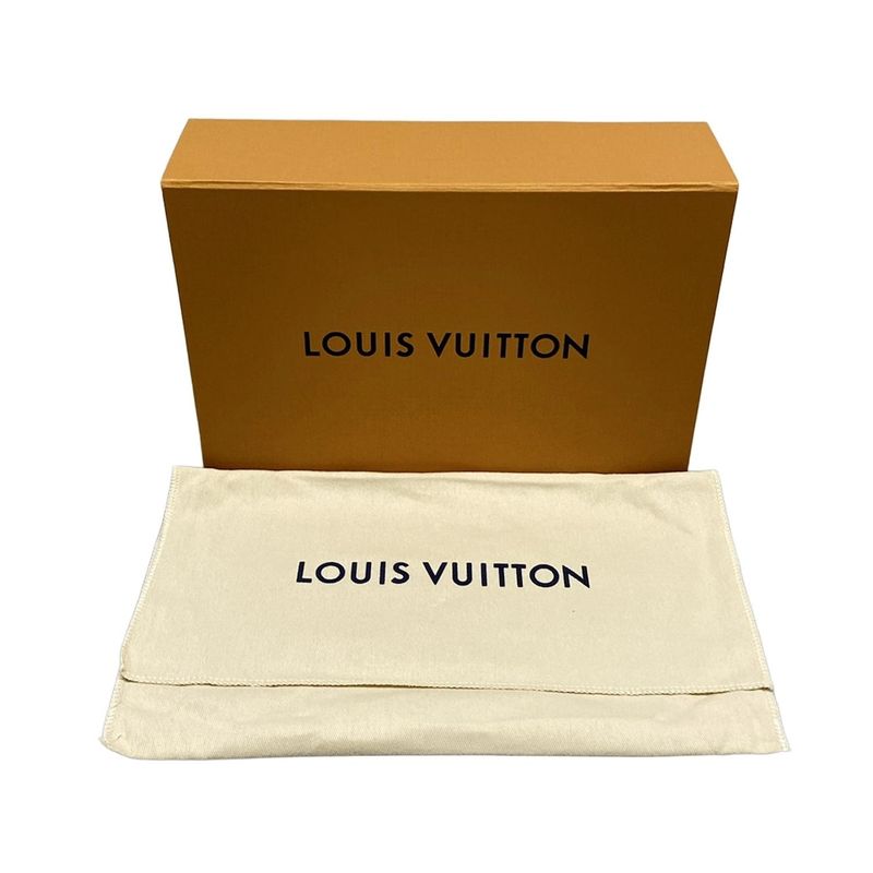 Louis Vuitton Wallet Taiga Llama Gaston Wearable Wallet M30934 Vert Miami