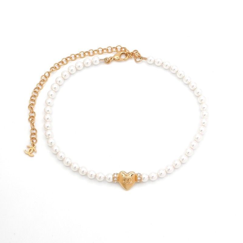 Chanel Necklace Pendant Choker White Gold Heart Here Mark Rhinestone