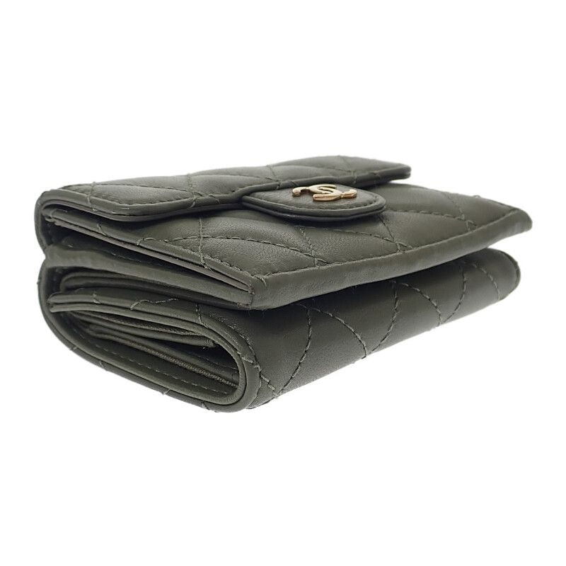 Chanel Small Flap Wallet Ap0230-y04059-nzg82 Trifold Wallet Lambskin Khaki Gold