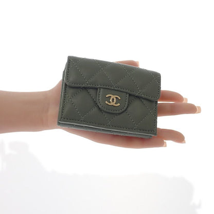 Chanel Small Flap Wallet Ap0230-y04059-nzg82 Trifold Wallet Lambskin Khaki Gold