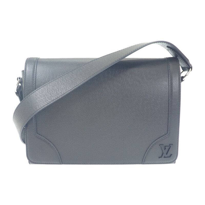 Louis Vuitton New Flap M30807 Shoulder Bag Messenger Bag Taiga Noir Black Men