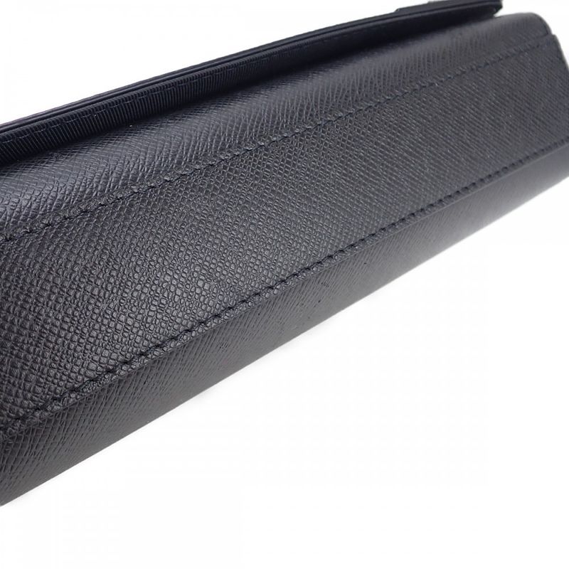 Louis Vuitton New Flap M30807 Shoulder Bag Messenger Bag Taiga Noir Black Men