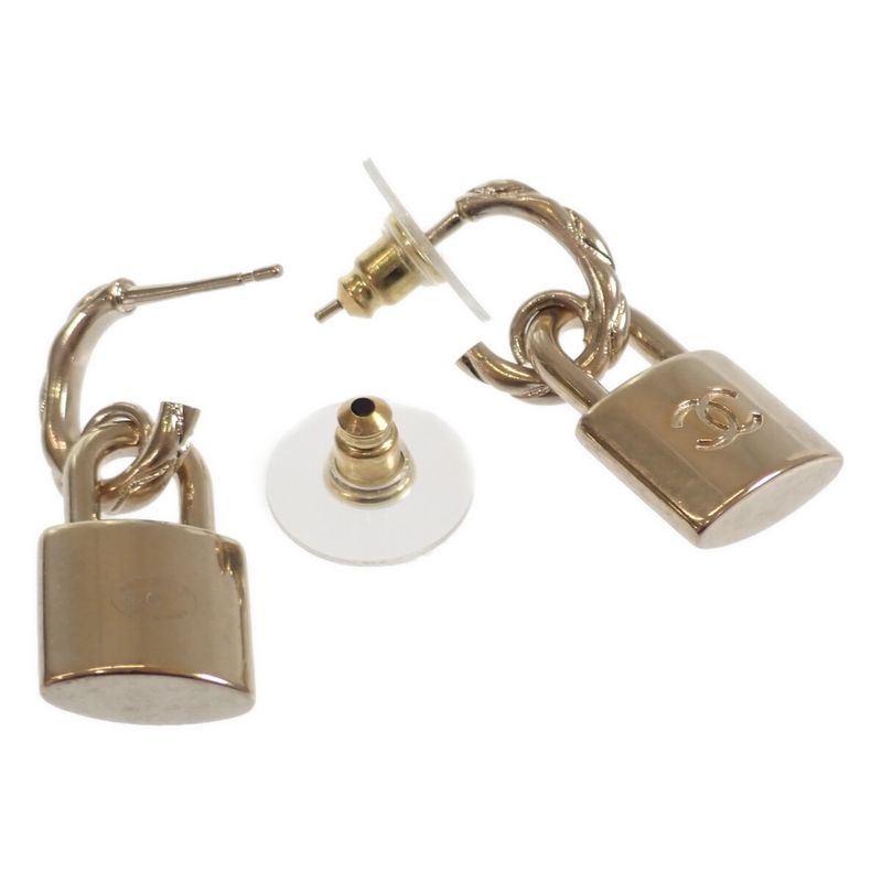 Chanel Cadenna Padlock Ab5936 Earrings Metal Gold Ladies [AB Rank]