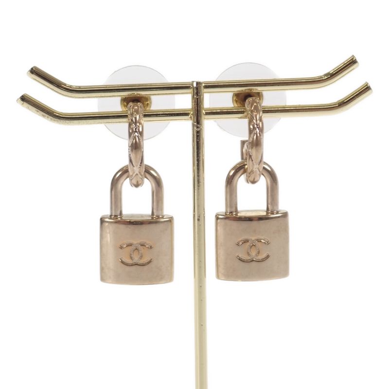 Chanel Cadenna Padlock Ab5936 Earrings Metal Gold Ladies [AB Rank]
