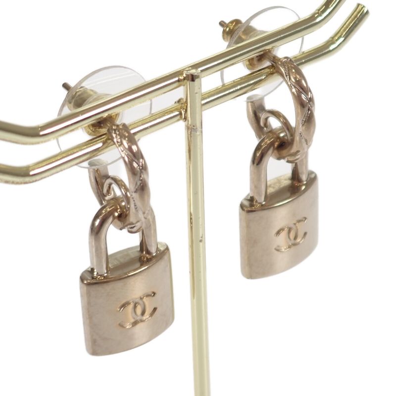 Chanel Cadenna Padlock Ab5936 Earrings Metal Gold Ladies [AB Rank]