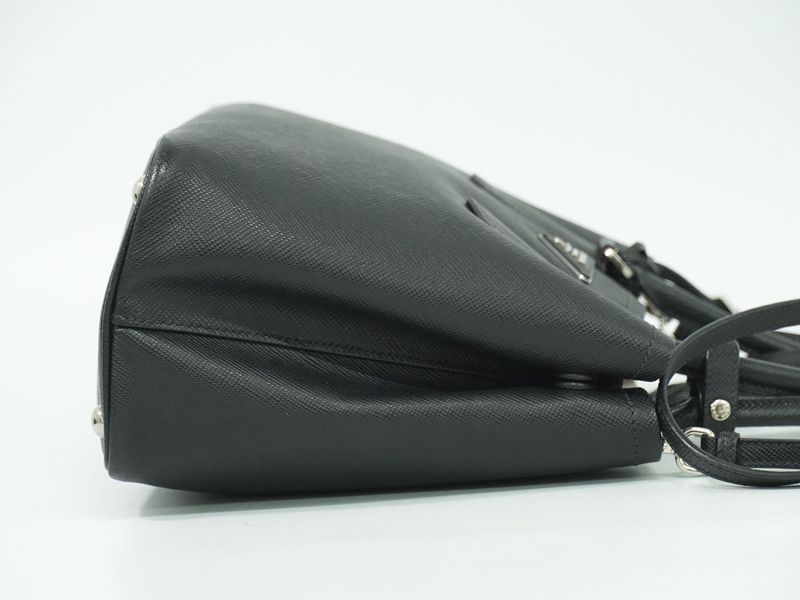 Authentic Prada Leather 2WAY Shoulder Bag Handbag Pochette Black Bag Pre-owned