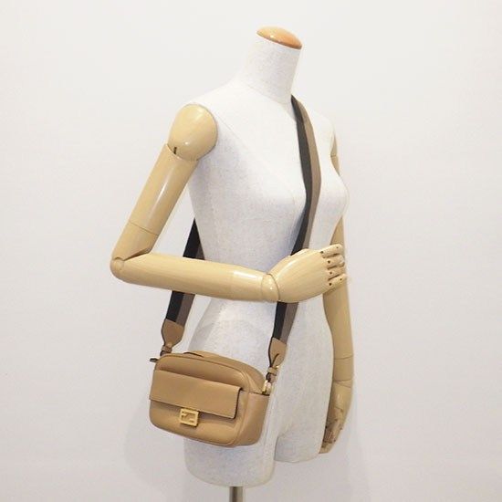 Fendi Shoulder Bag Small Cam 8bs042 FF Logo Camel Leather Gold Hardware 8bs042
