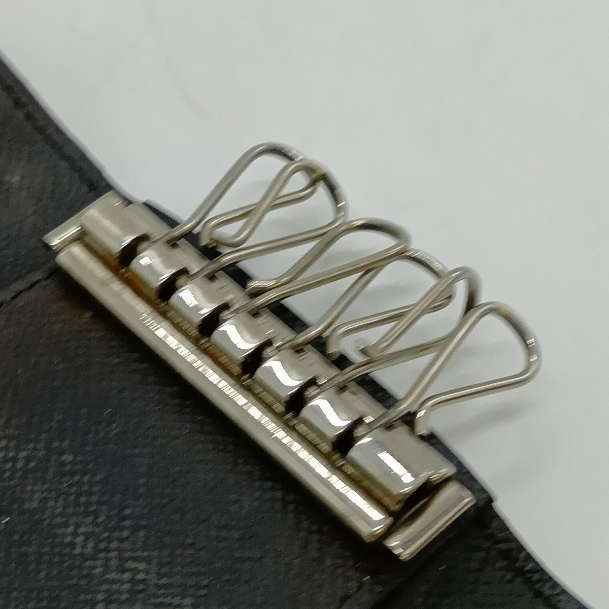 Louis Vuitton Damier Graphite Multicles 6 6-Series Key Case N62662 Black