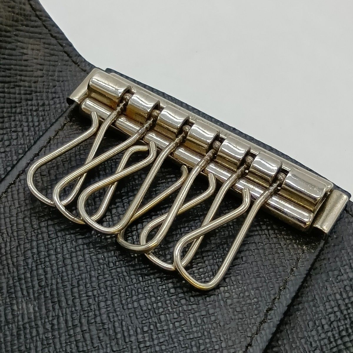 Louis Vuitton Damier Graphite Multicles 6 6-Series Key Case N62662 Black