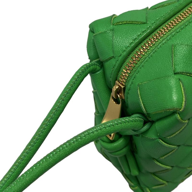 Bottega Veneta Shoulder Bag Mini Loop Camera Bag 680254 Paraquito (green)