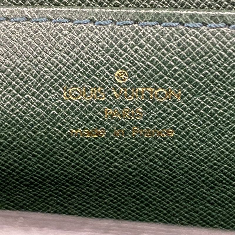 Louis Vuitton Briefcase Taiga Moskova M30034 Epi Sare Men's