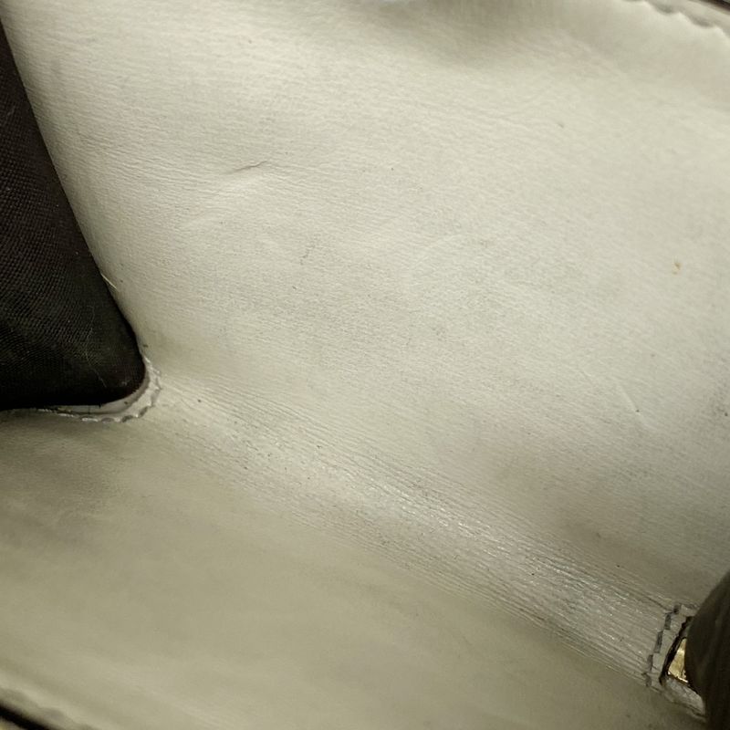 Gucci Wallet Horsebit 621891 Leather White Gold Hardware Women