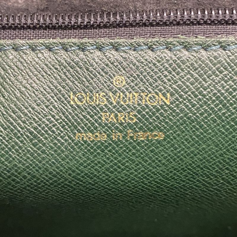 Louis Vuitton Clutch Bag Taiga Volga M30204 Epi Sare Men's