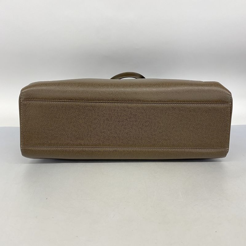 Louis Vuitton Taiga Casbek GM M31018 Grizzly Men's Business Bag