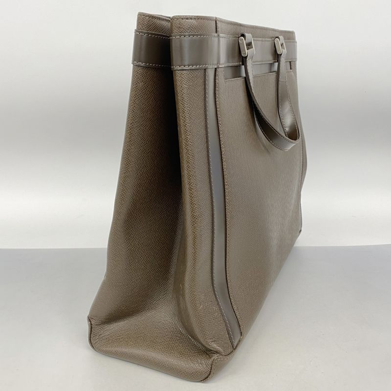 Louis Vuitton Taiga Casbek GM M31018 Grizzly Men's Business Bag