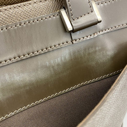 Louis Vuitton Taiga Casbek GM M31018 Grizzly Men's Business Bag