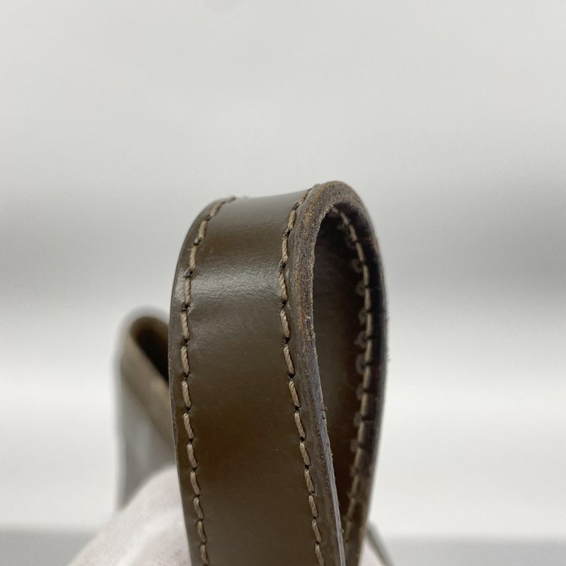 Louis Vuitton Taiga Casbek GM M31018 Grizzly Men's Business Bag