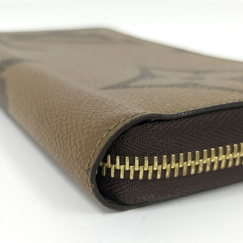 Louis Vuitton Zippy Wallet Monogram Giant M69353