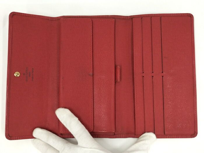 Louis Vuitton Epi Porte Trésor International Bifold Long Wallet Epi Castilian