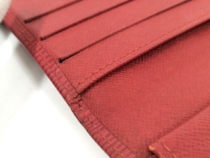 Louis Vuitton Epi Porte Trésor International Bifold Long Wallet Epi Castilian