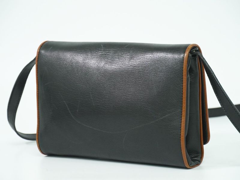 Authentic Celine Leather Shoulder Bag Pochette Black Bag Pre-owned [follow-up