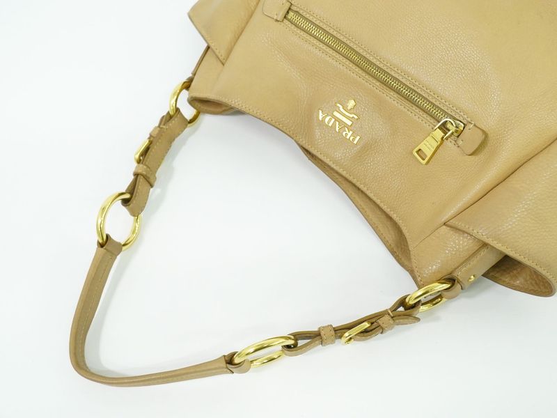 Authentic Prada Leather Shoulder Bag Beige Bag Pre-owned [follow-up Discount