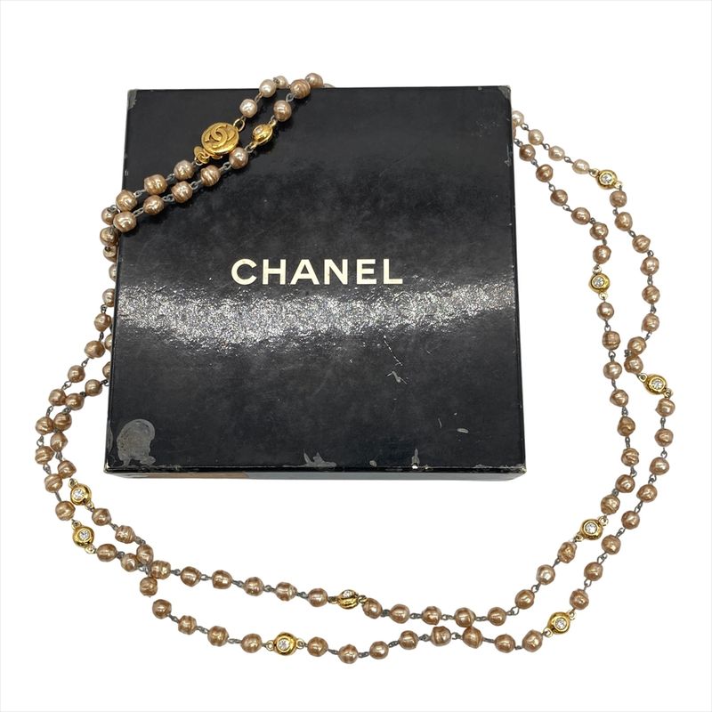 Chanel Vintage Long Necklace Metal Faux Pearl Rhinestone 184cm (7244in) Gold