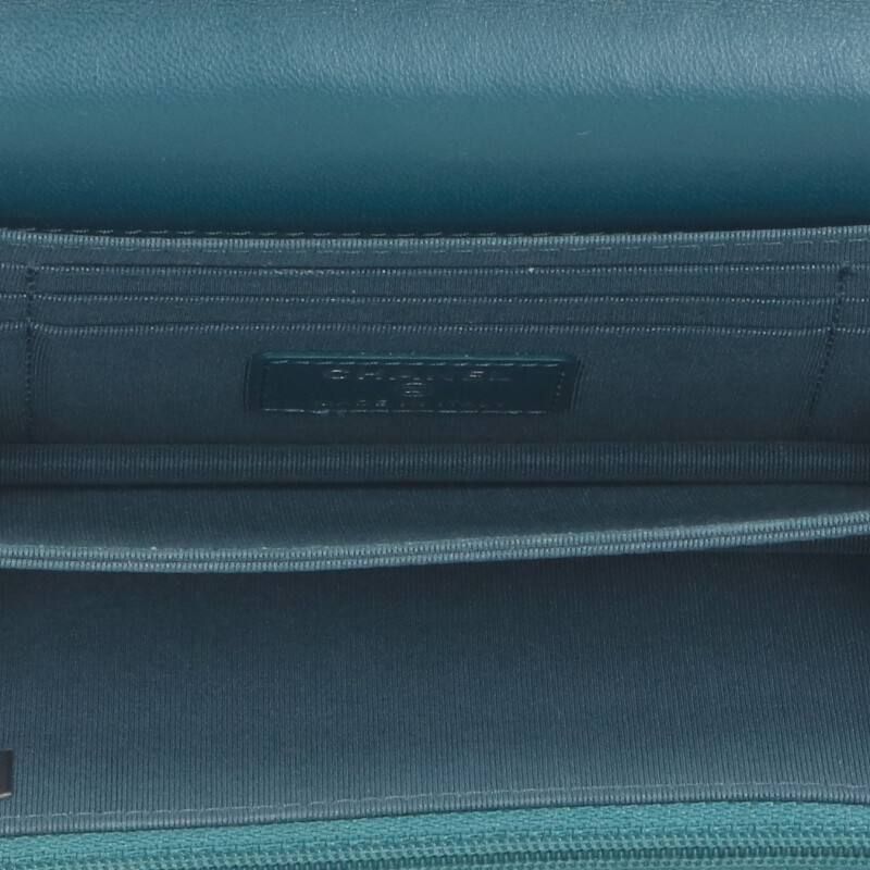 Chanel Matelasse Lambskin Chain Wallet Shoulder Bag Women