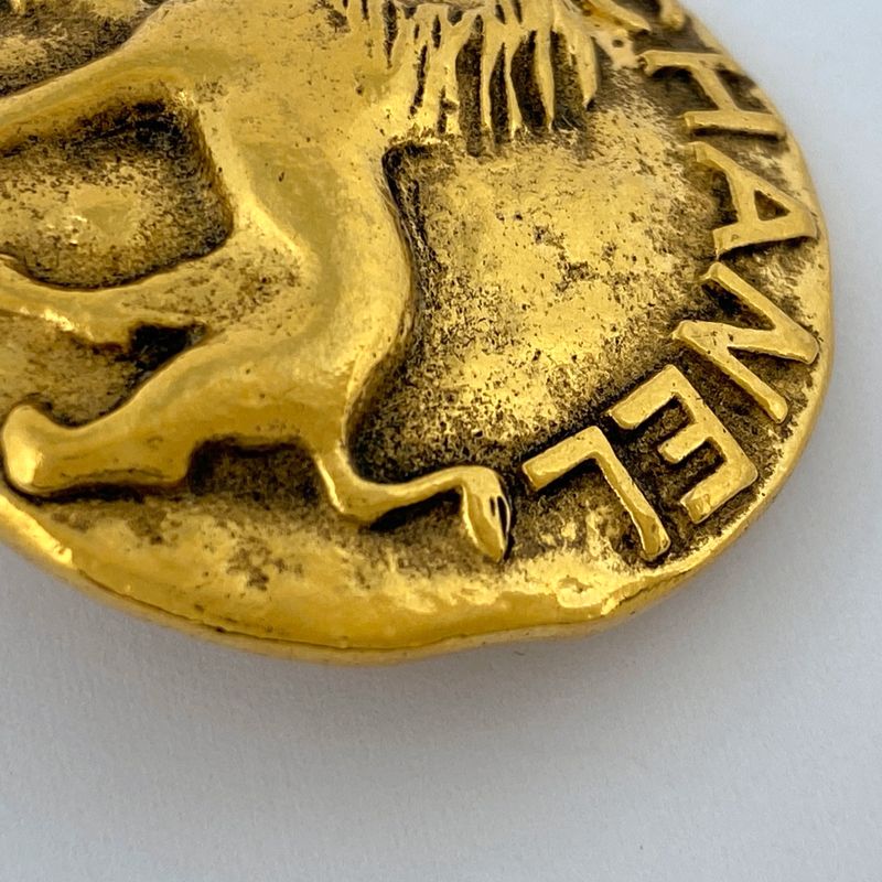 Chanel Logo Round Earrings CC Mark Lion Motif Earrings GP Gold Ladies