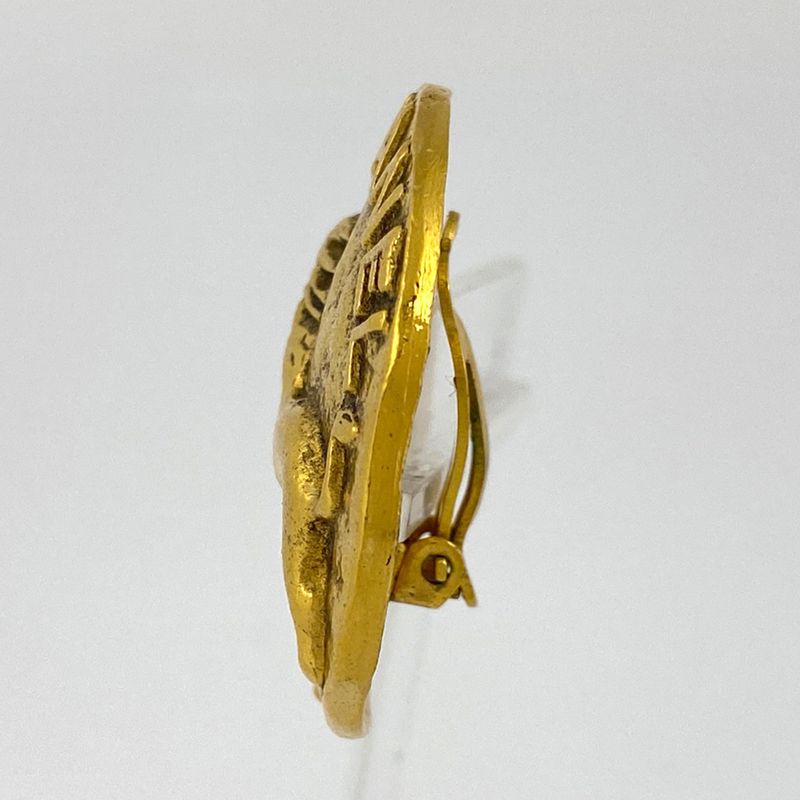 Chanel Logo Round Earrings CC Mark Lion Motif Earrings GP Gold Ladies