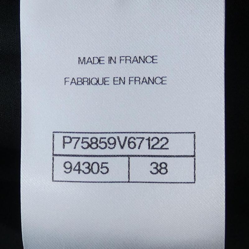 Chanel P75859v67122 Cape