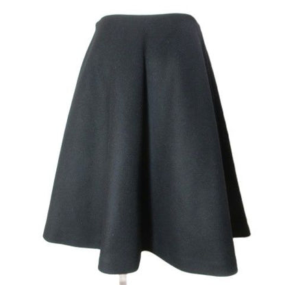 Prada 2013 Flared Skirt Knee Length Wool Size M Equivalent 40 170 66A Black X