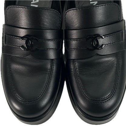 CHANEL 22B G39206 Thick-soled Leather Loafers With Coco Mark Hardware Black 35