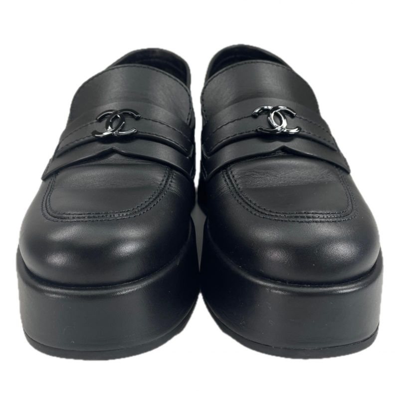 CHANEL 22B G39206 Thick-soled Leather Loafers With Coco Mark Hardware Black 35