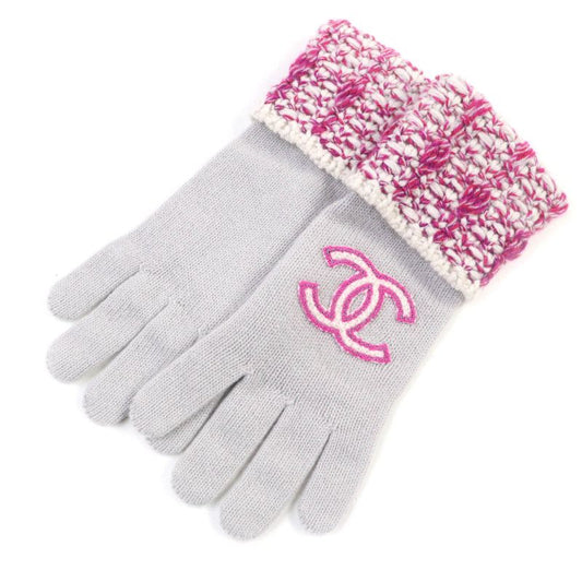 CHANEL 100% Cashmere Knitted Gloves With Coco Badge Gloves Grey Pink With Box