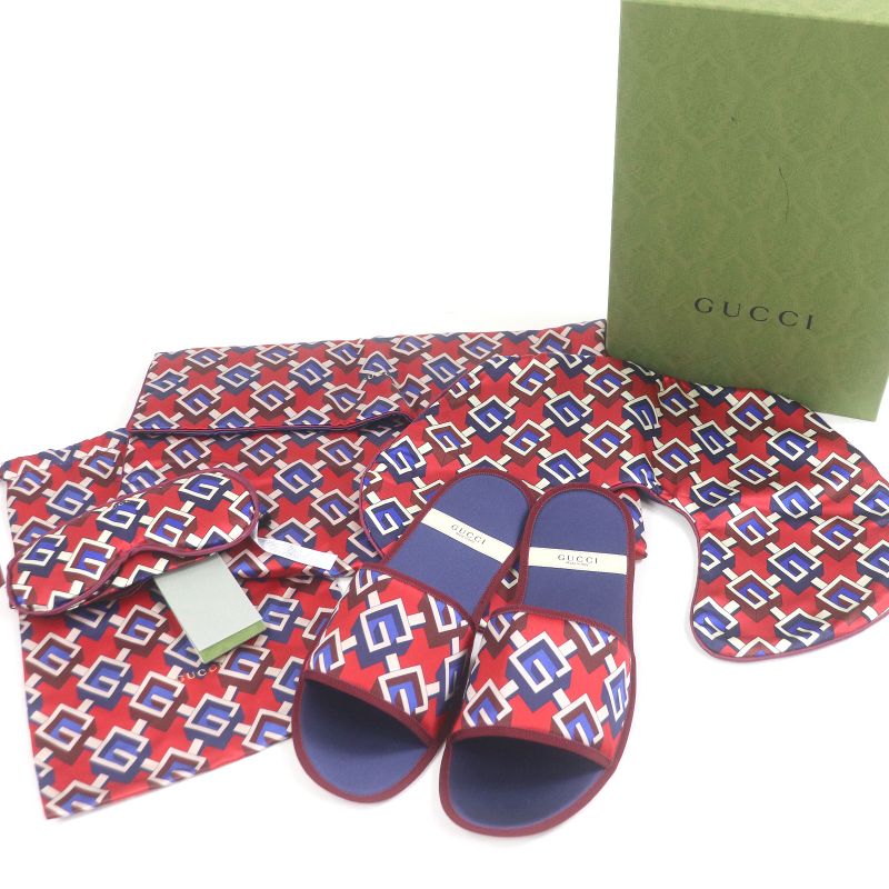 Gucci 662431 100% Silk Geometric G Eye Mask Neck Pillow Slippers Travel Set Red