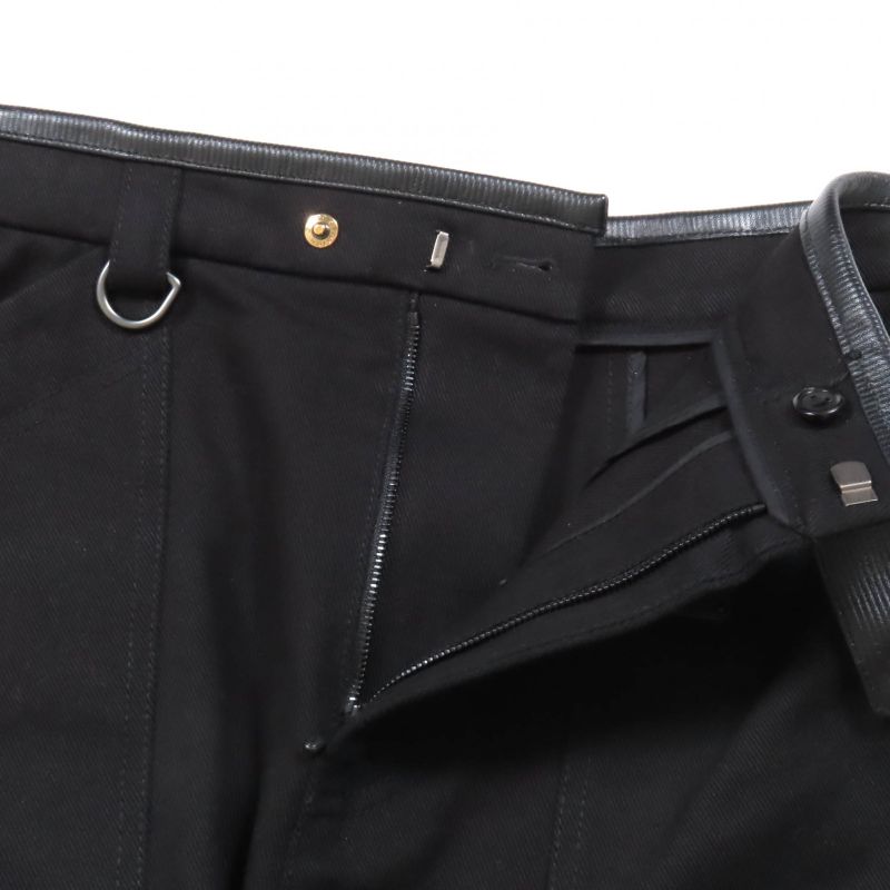 Louis Vuitton 23SS Lamb Leather Piping LV Plate Logo Button Shorts Black 34