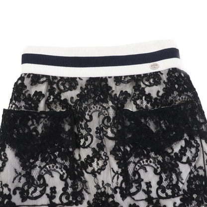 CHANEL P56061v42335 100% Silk Lining Floral Lace Skirt With Coco Mark Part