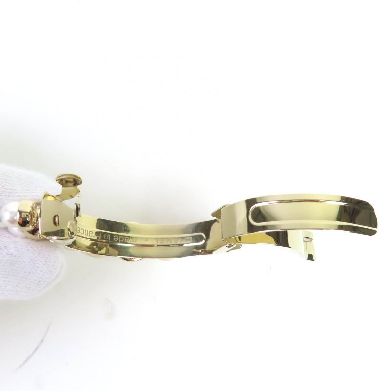CHANEL I22S Faux Pearl Hair Accessory Barrette With Coco Mark Stone Gold