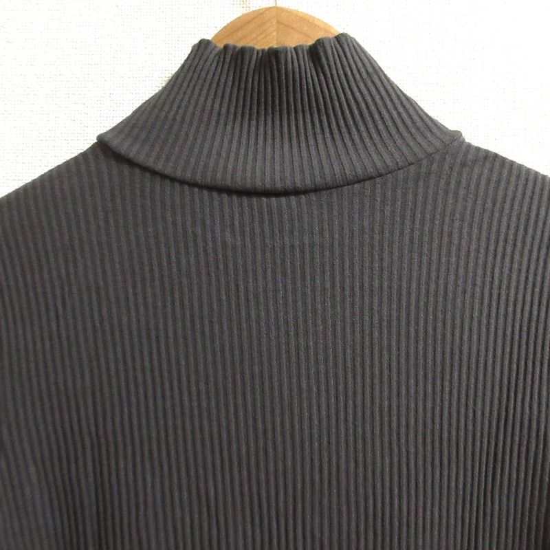 Good Chanel Pearl Embellishment Rib Knit Cut and Sewn P54332 Size 36 Gray