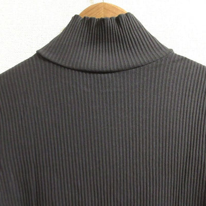 Good Chanel Pearl Embellishment Rib Knit Cut and Sewn P54332 Size 36 Gray
