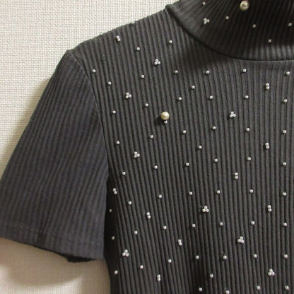 Good Chanel Pearl Embellishment Rib Knit Cut and Sewn P54332 Size 36 Gray